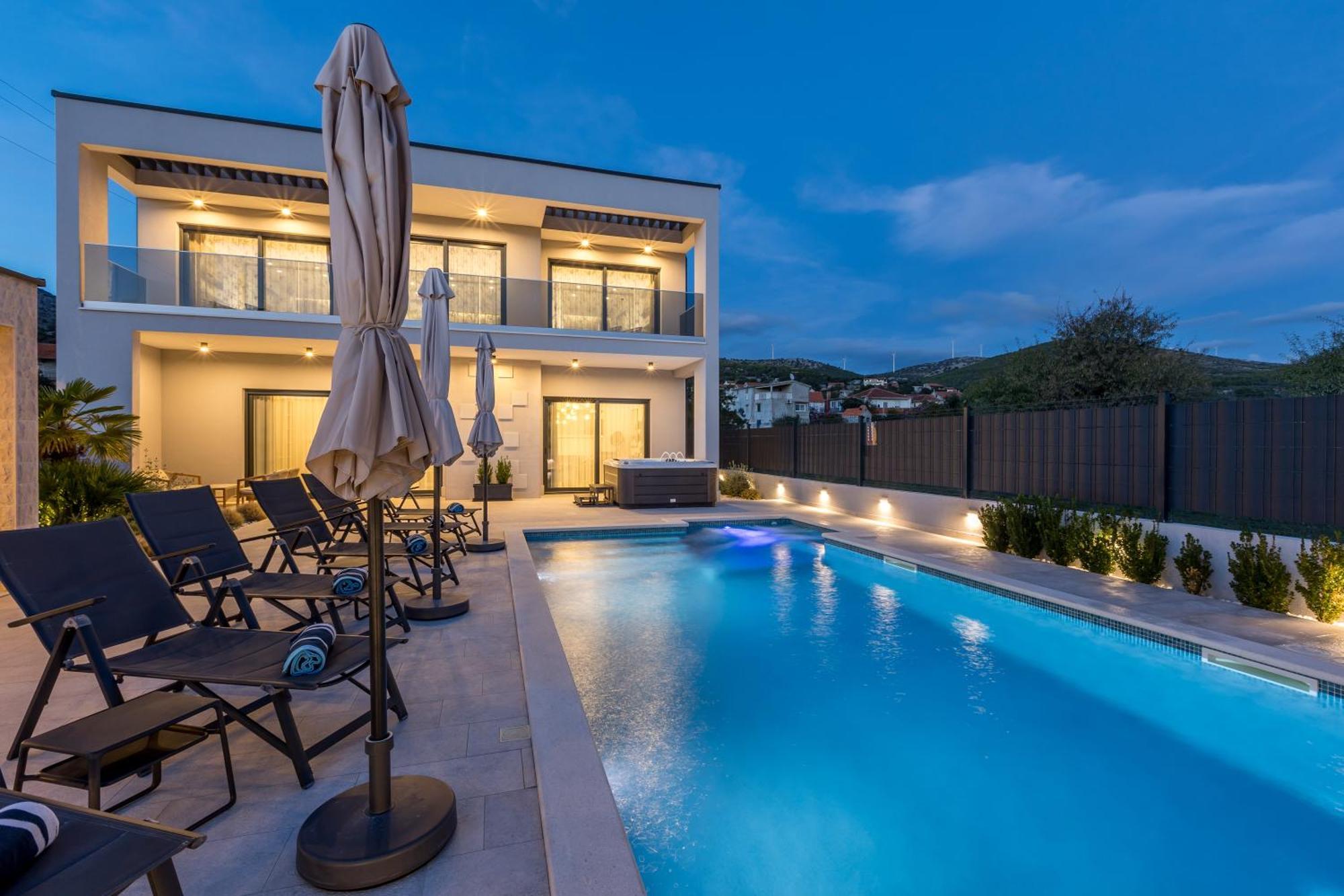 Luxury Villa Diana With Heated Pool And Jacuzzi Dograde Εξωτερικό φωτογραφία