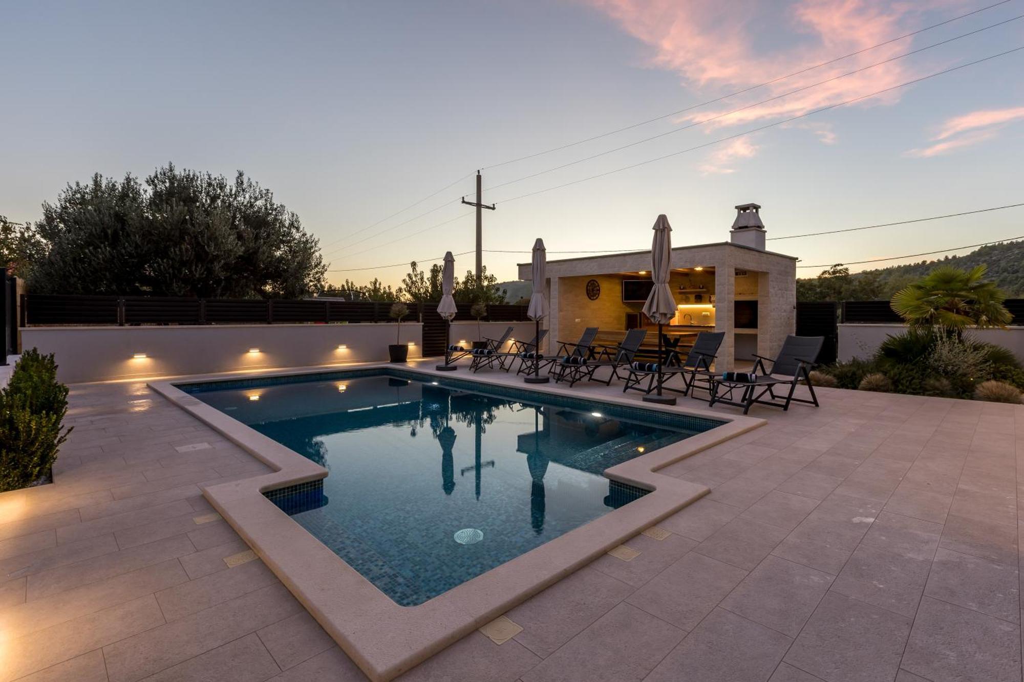 Luxury Villa Diana With Heated Pool And Jacuzzi Dograde Εξωτερικό φωτογραφία