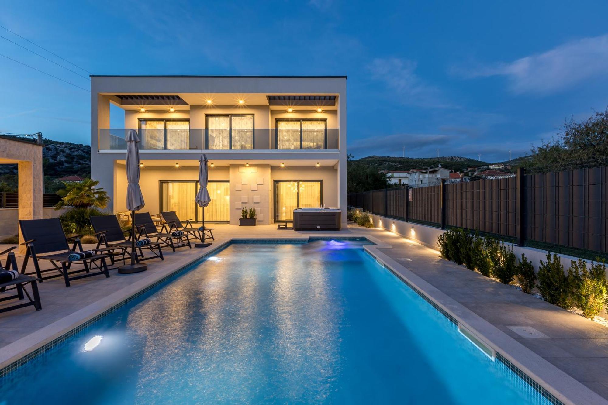 Luxury Villa Diana With Heated Pool And Jacuzzi Dograde Εξωτερικό φωτογραφία