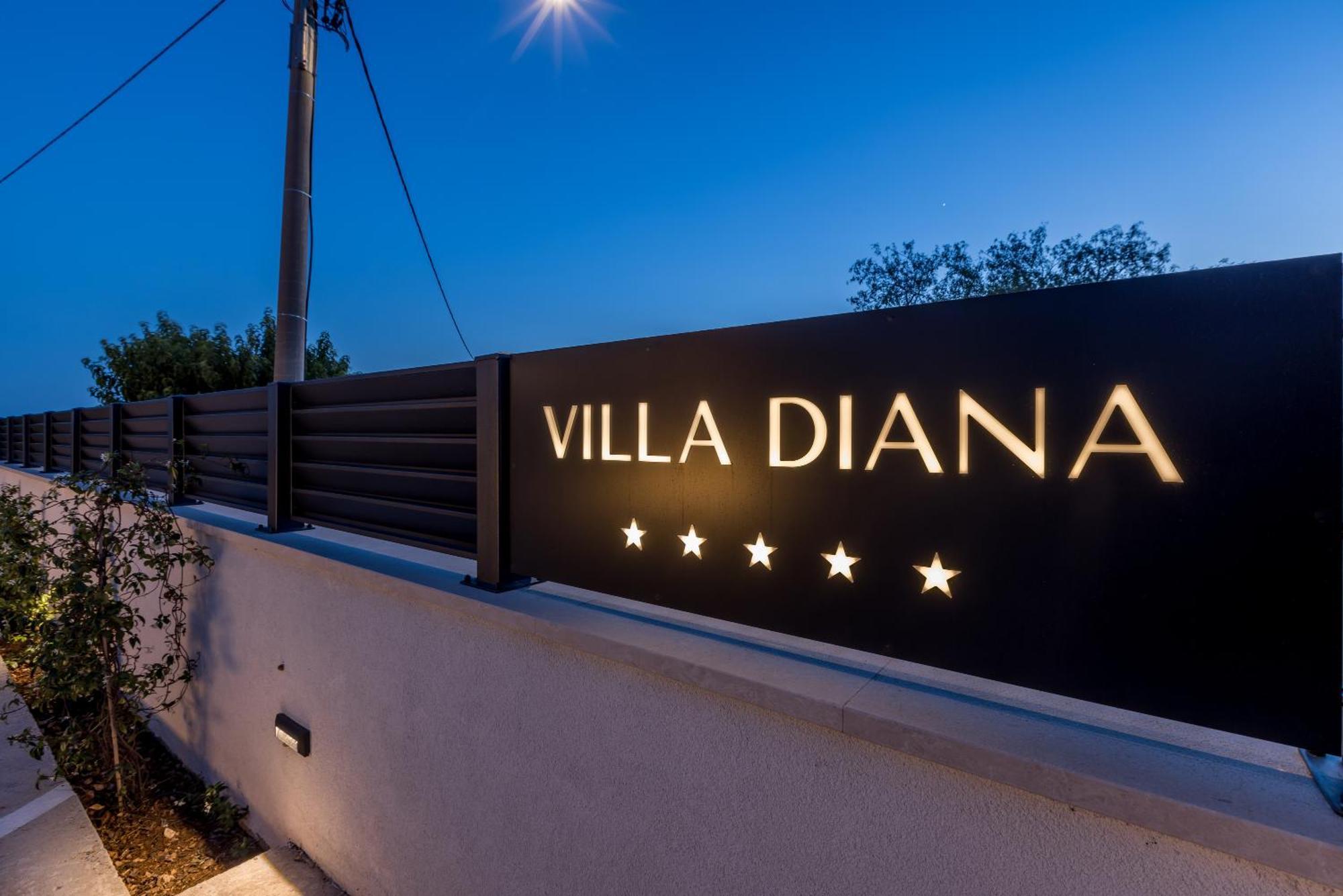 Luxury Villa Diana With Heated Pool And Jacuzzi Dograde Εξωτερικό φωτογραφία