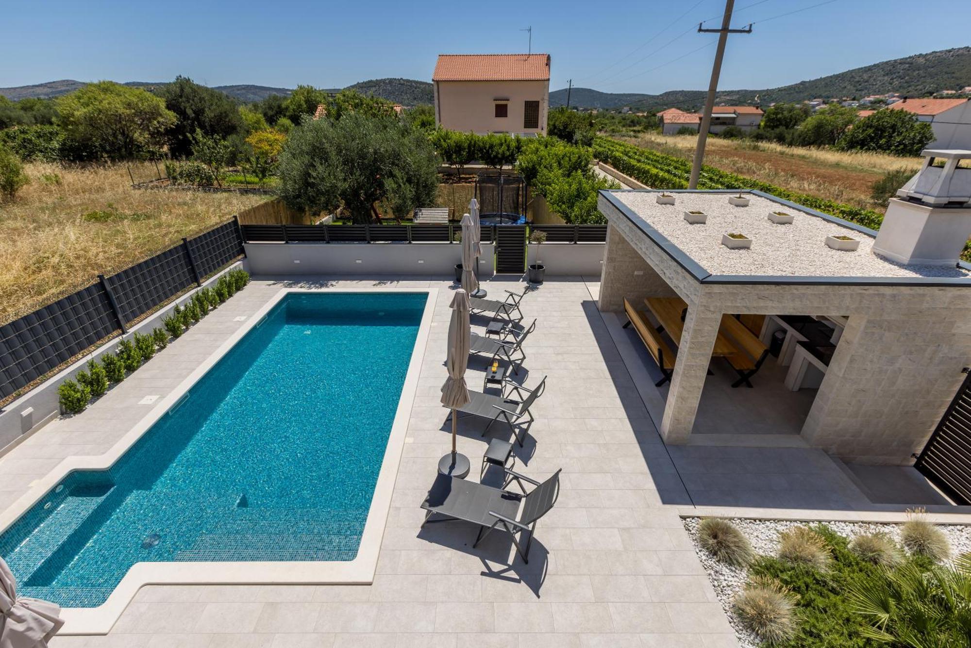 Luxury Villa Diana With Heated Pool And Jacuzzi Dograde Εξωτερικό φωτογραφία