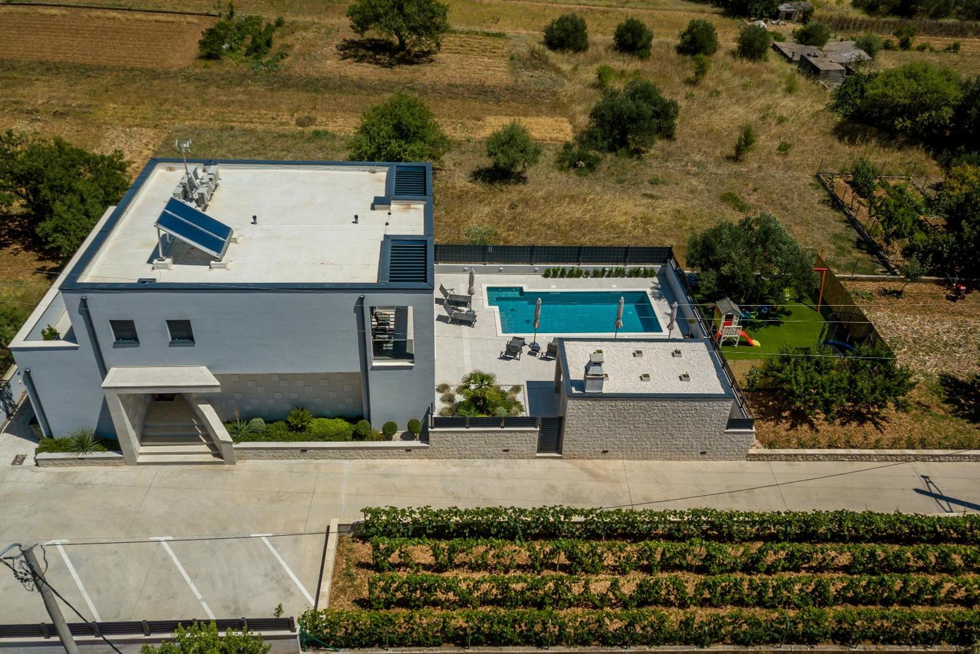 Luxury Villa Diana With Heated Pool And Jacuzzi Dograde Εξωτερικό φωτογραφία